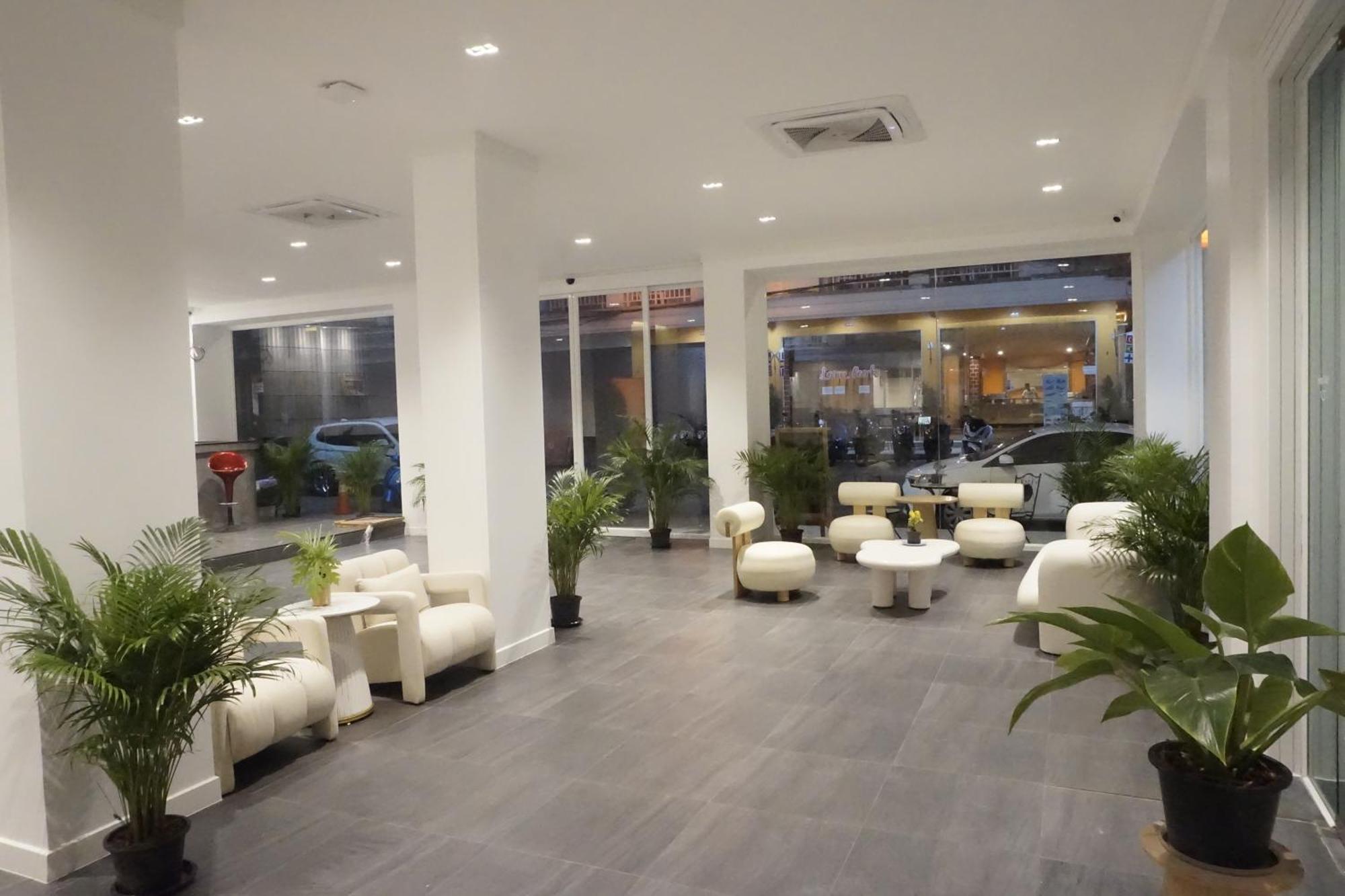 Blue Skyline Hotel Patong Экстерьер фото